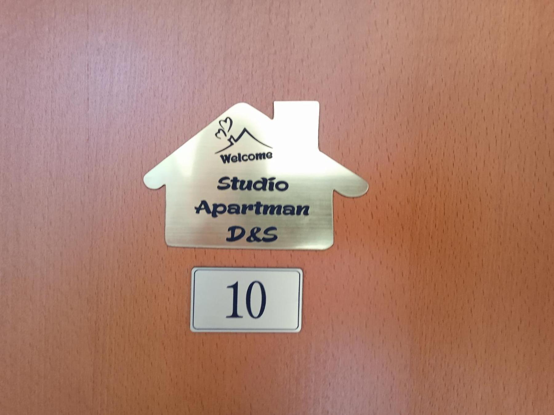 Studio Apartman D&S Pluzine Exterior photo